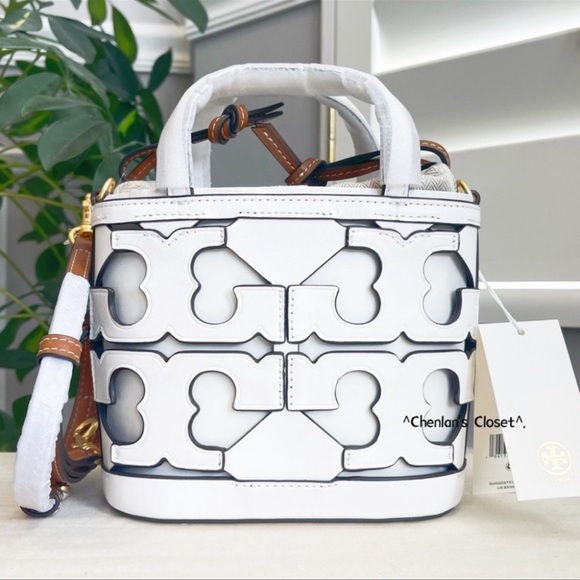 Tory Burch Handbags - 🔥NeW! $598 Tory Burch Cutout Logo Mini tote